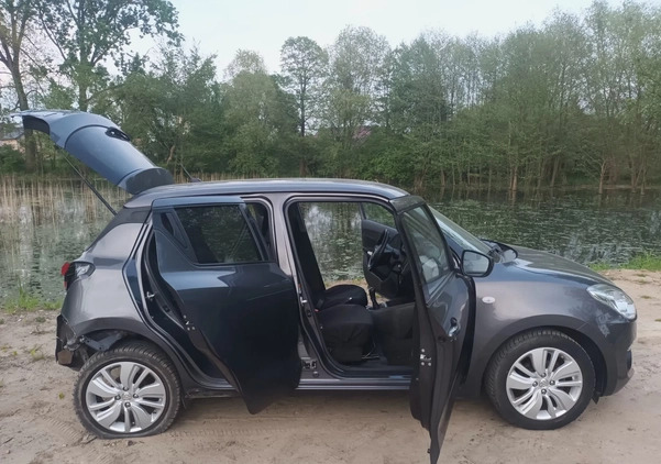 Suzuki Swift cena 32999 przebieg: 46000, rok produkcji 2020 z Wschowa małe 191